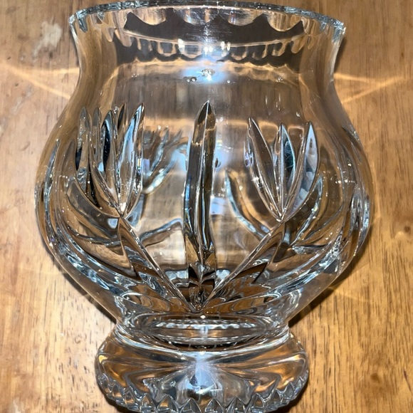Hand Crafted Other - Heavy Full Lead Crystal Tulip Vase - Omega Horseshoe Mark - Deep Cut 24% Crystal